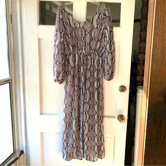 ASOS Maxi Dress Size 8 Sheer Snake Print Scoop Neck Chiffon Long Sleeve Slit - Picture 7 of 8